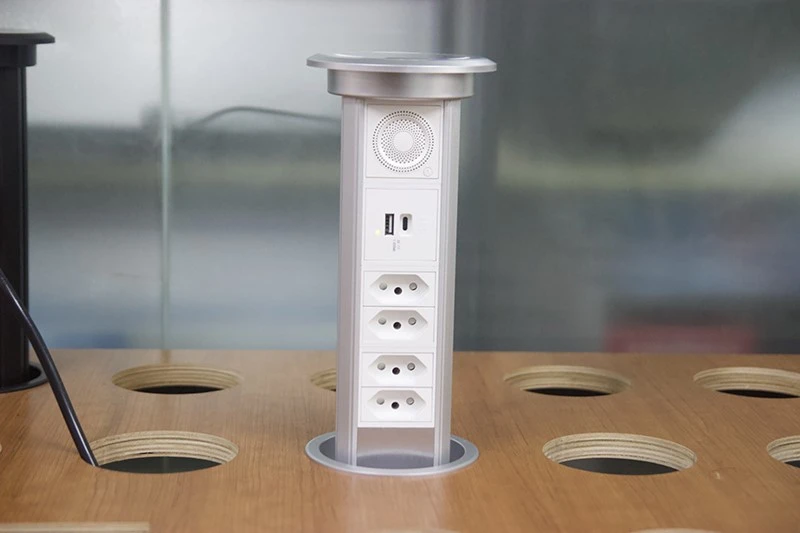 motorized tower socket 800x600 motorized tower socket 800x600